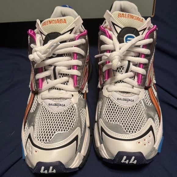 DM TO BUY, LIKE NEW, worn twice, balenciaga track runners, size 10 - Picture 1 of 4